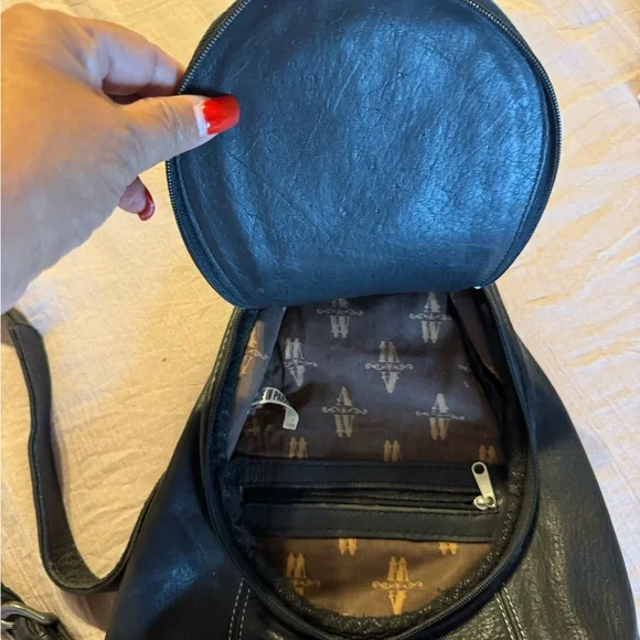 American West Black and Blue Embossed Backpack - Picture 3 of 6